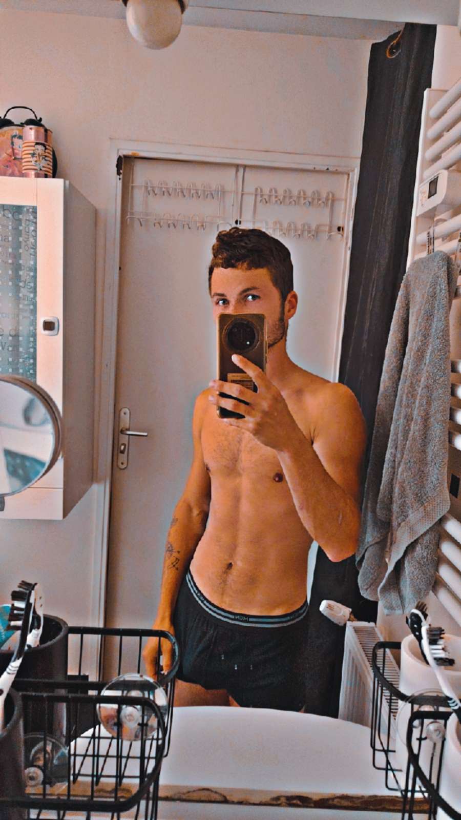 Profil de Rody, 21 ans, Gay cruising à Coire