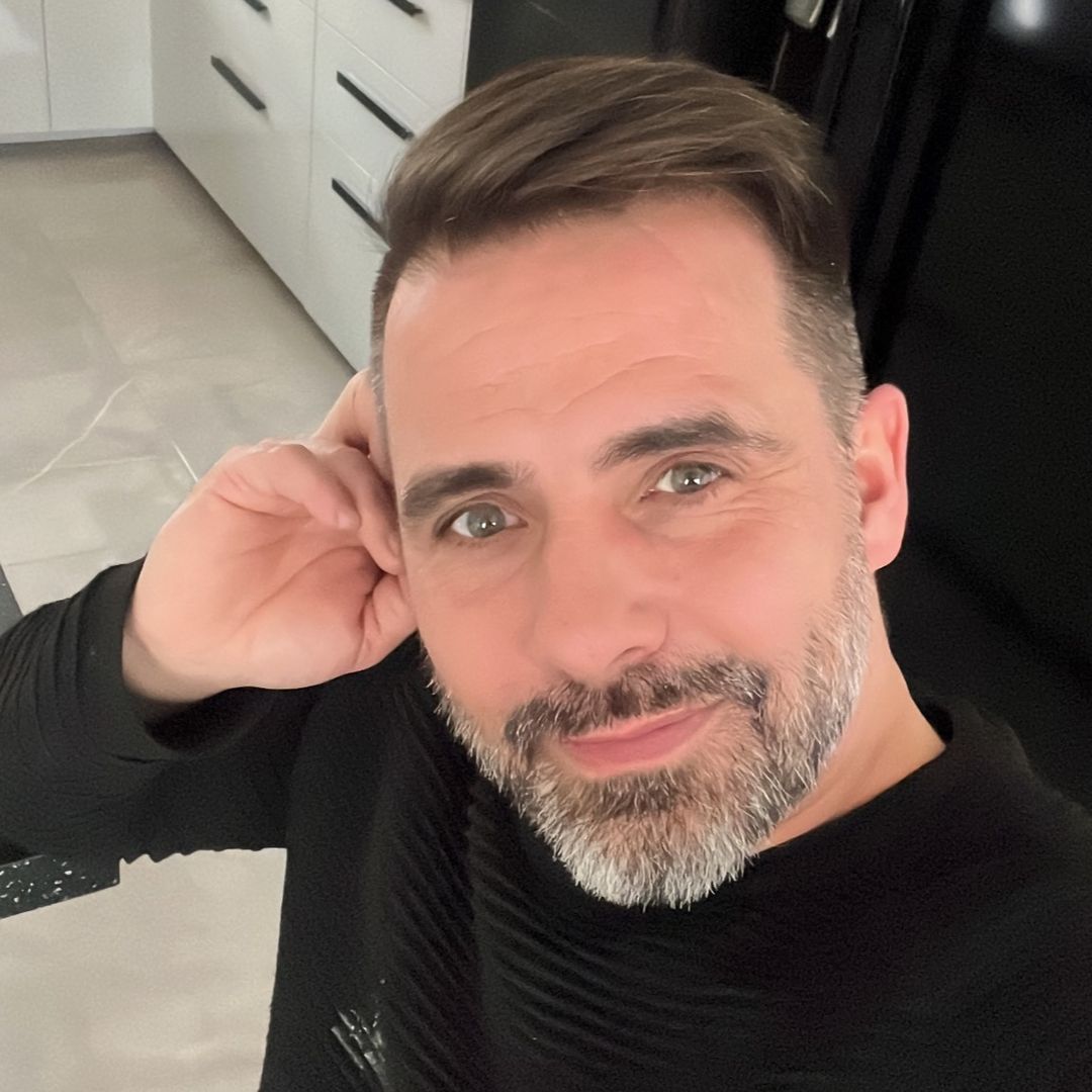 Profil de Jihed, 40 ans, Gay cruising à Orbe