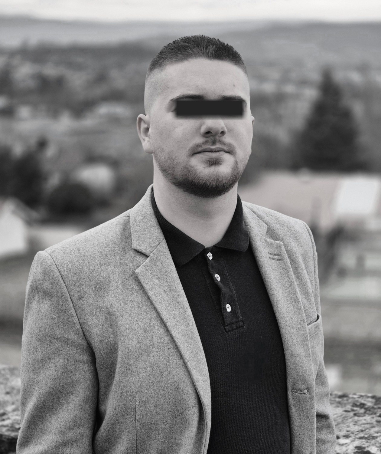 Profil de Luciano, 25 ans, Gay cruising à Denezy