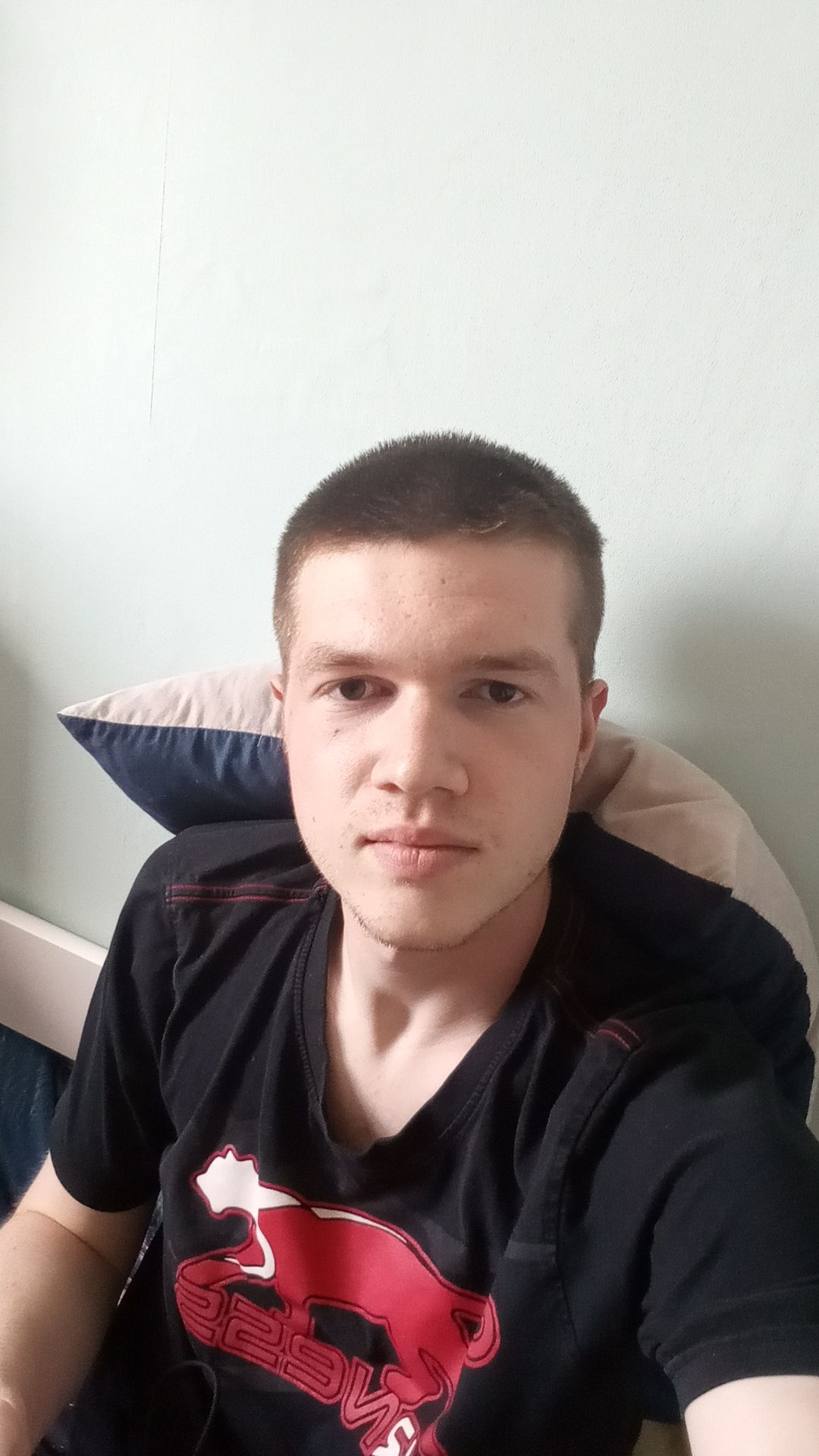 Profil de Kynan, 23 ans, Gay cruising à Cornol