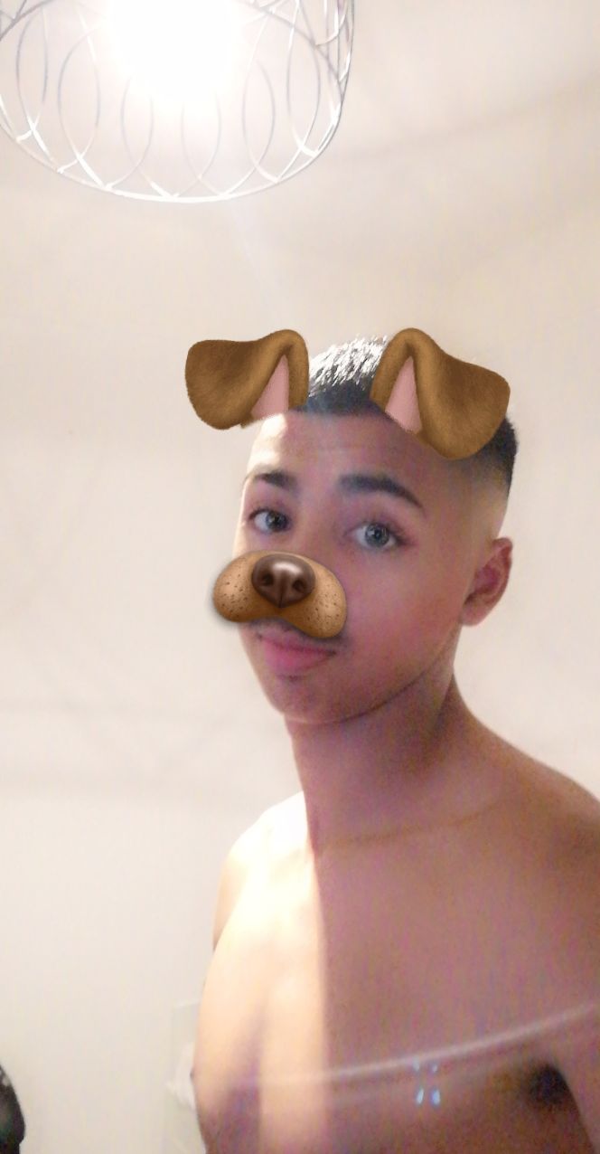 Profil de Cornelius, 20 ans, Gay cruising à Li Curt
