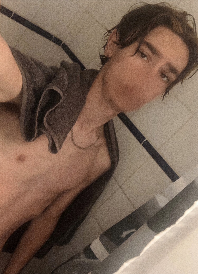 Profil de Redouan, 19 ans, Gay cruising à Rothrist