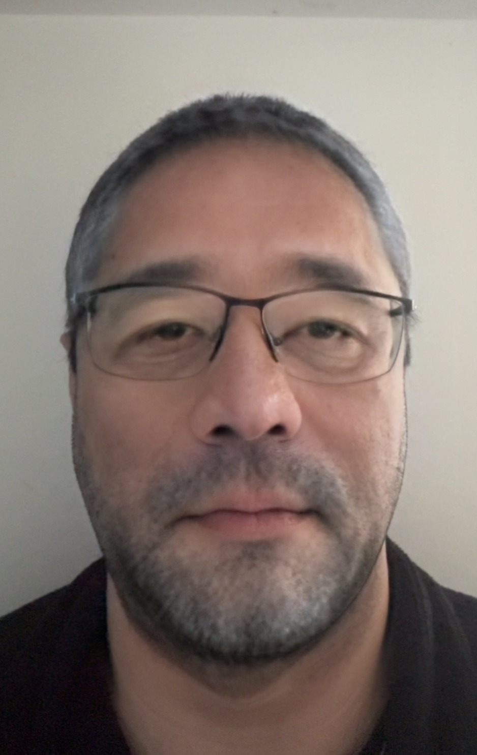 Profil de Yvrin, 40 ans, Gay cruising à Lüen
