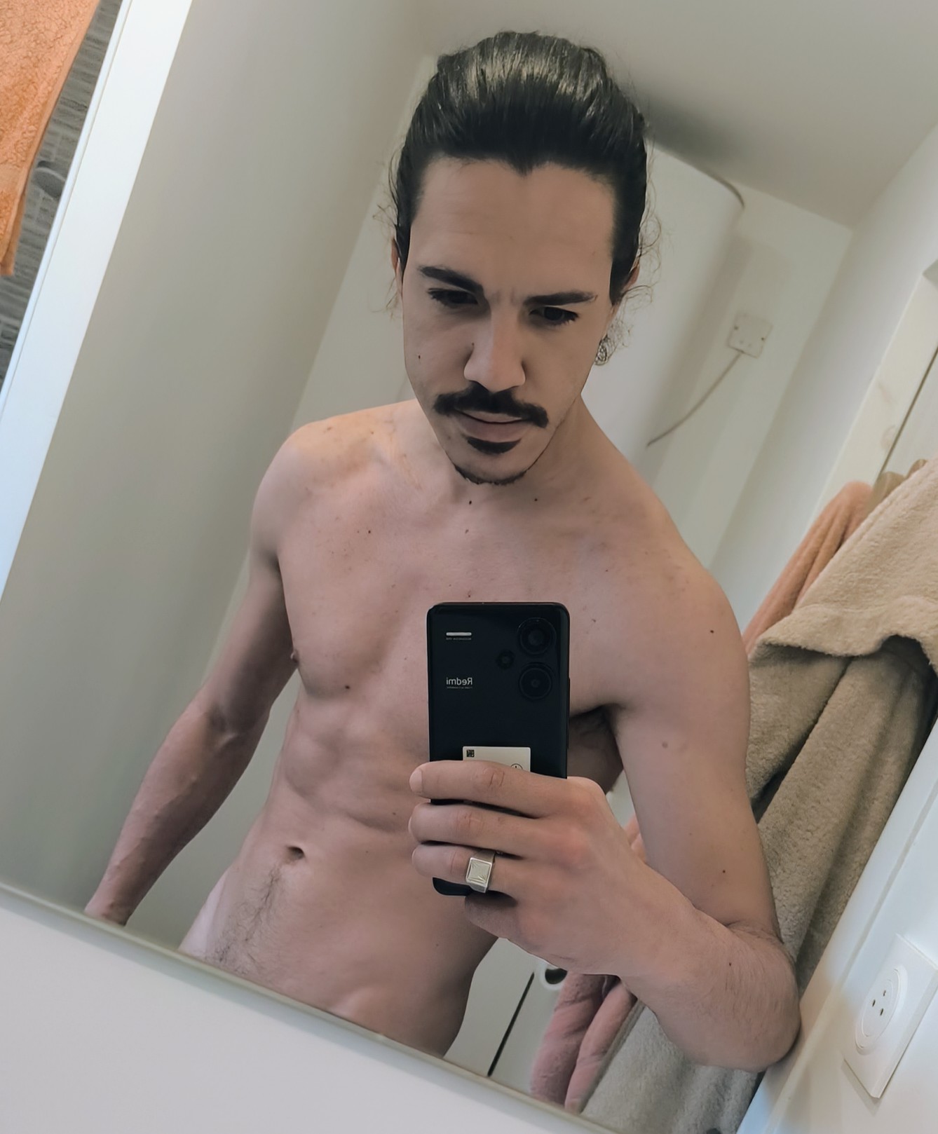 Profil de Evence, 30 ans, Gay cruising à Grünen