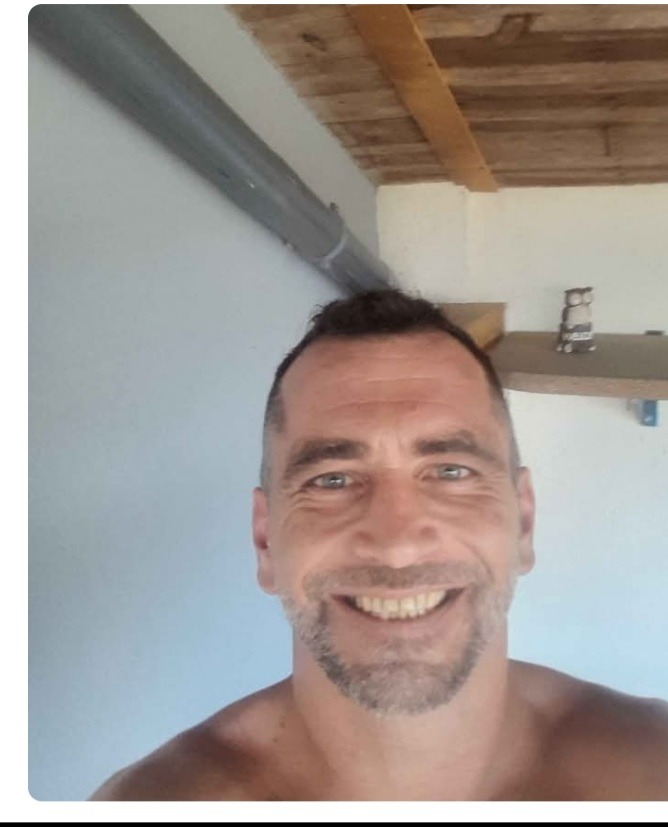 Profil de Cornil, 42 ans, Gay cruising à Croy