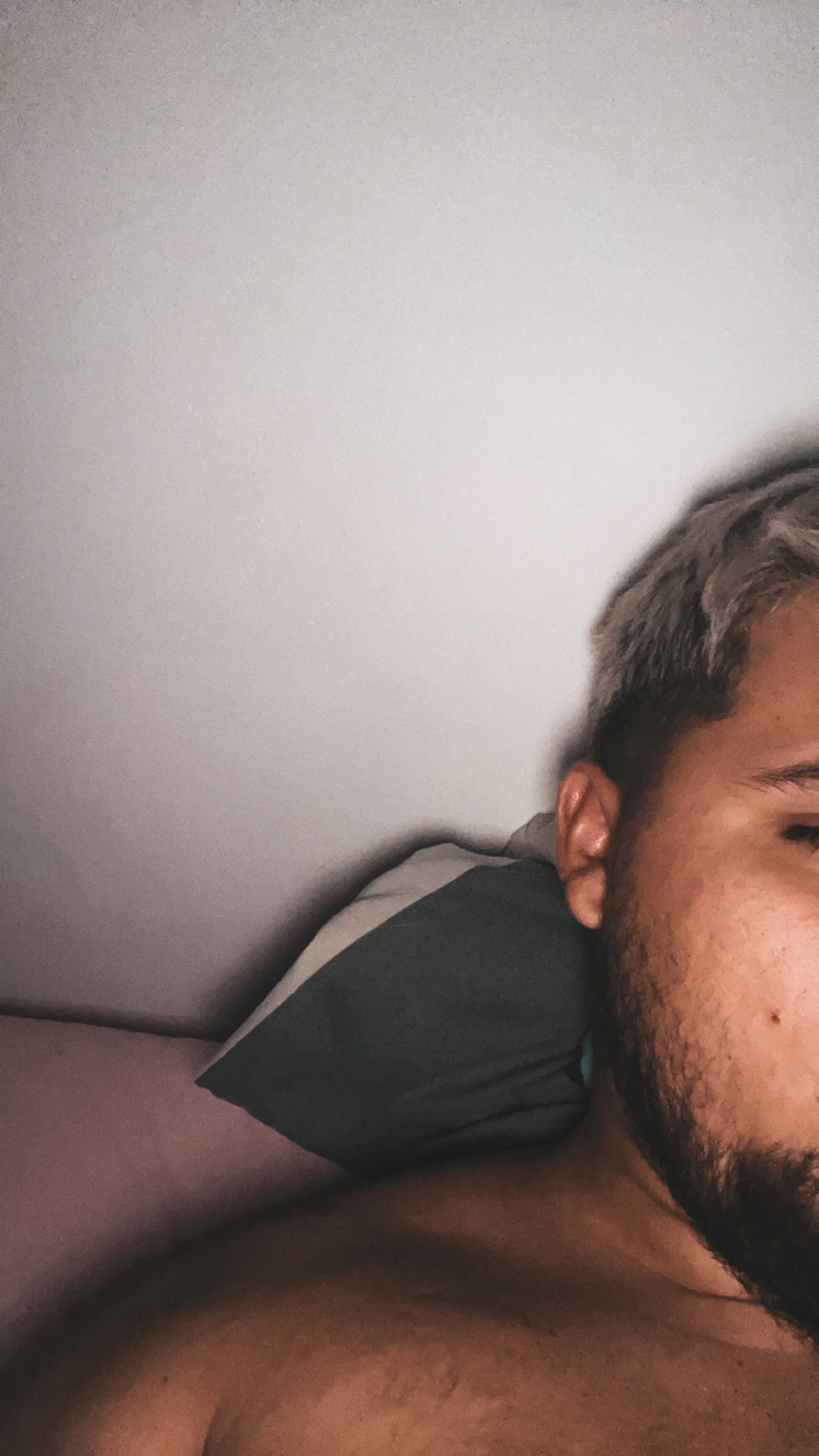 Profil de Naoufal, 21 ans, Gay cruising à Sullens