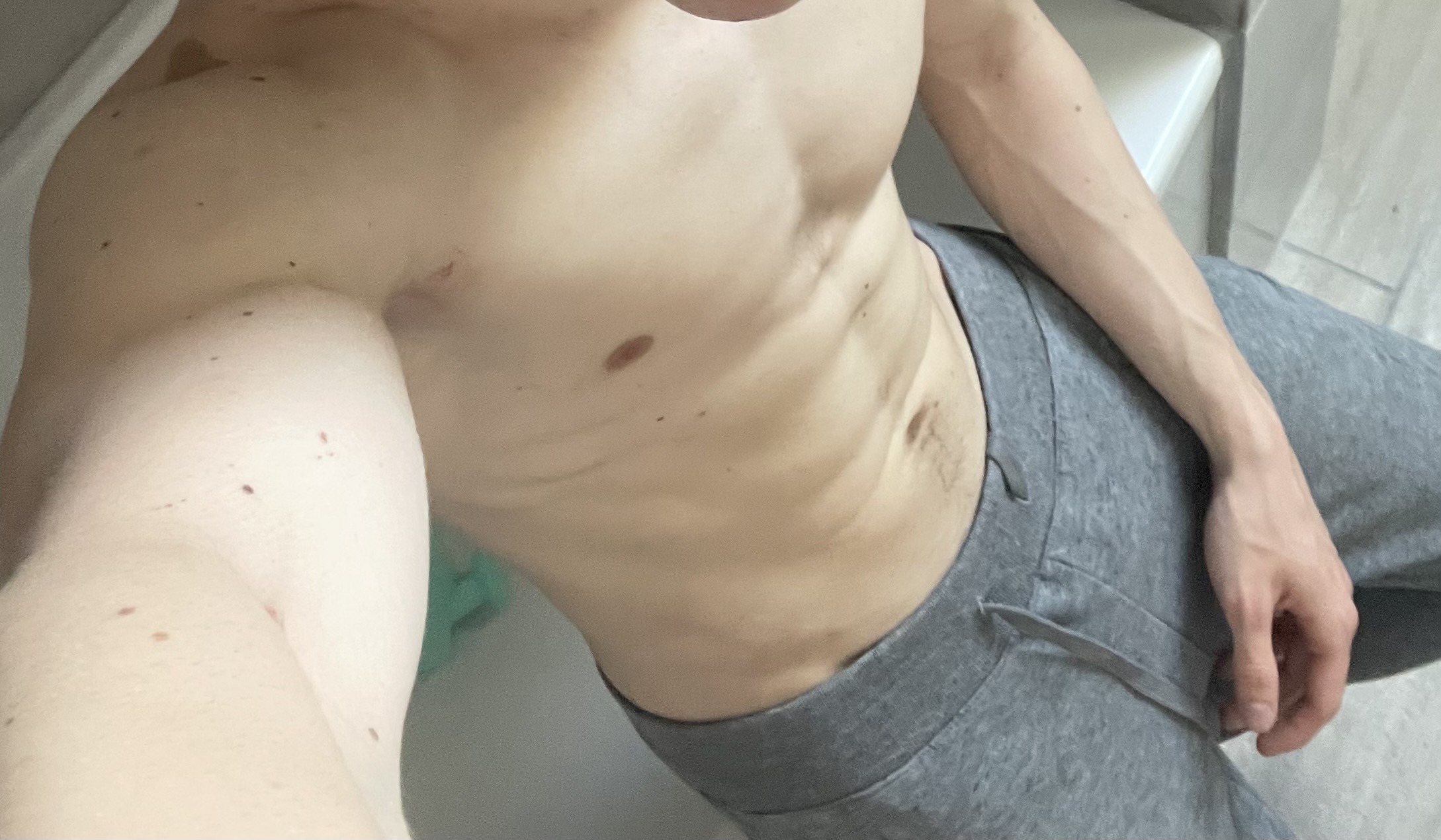 Profil de Eugène, 22 ans, Gay cruising à Halten