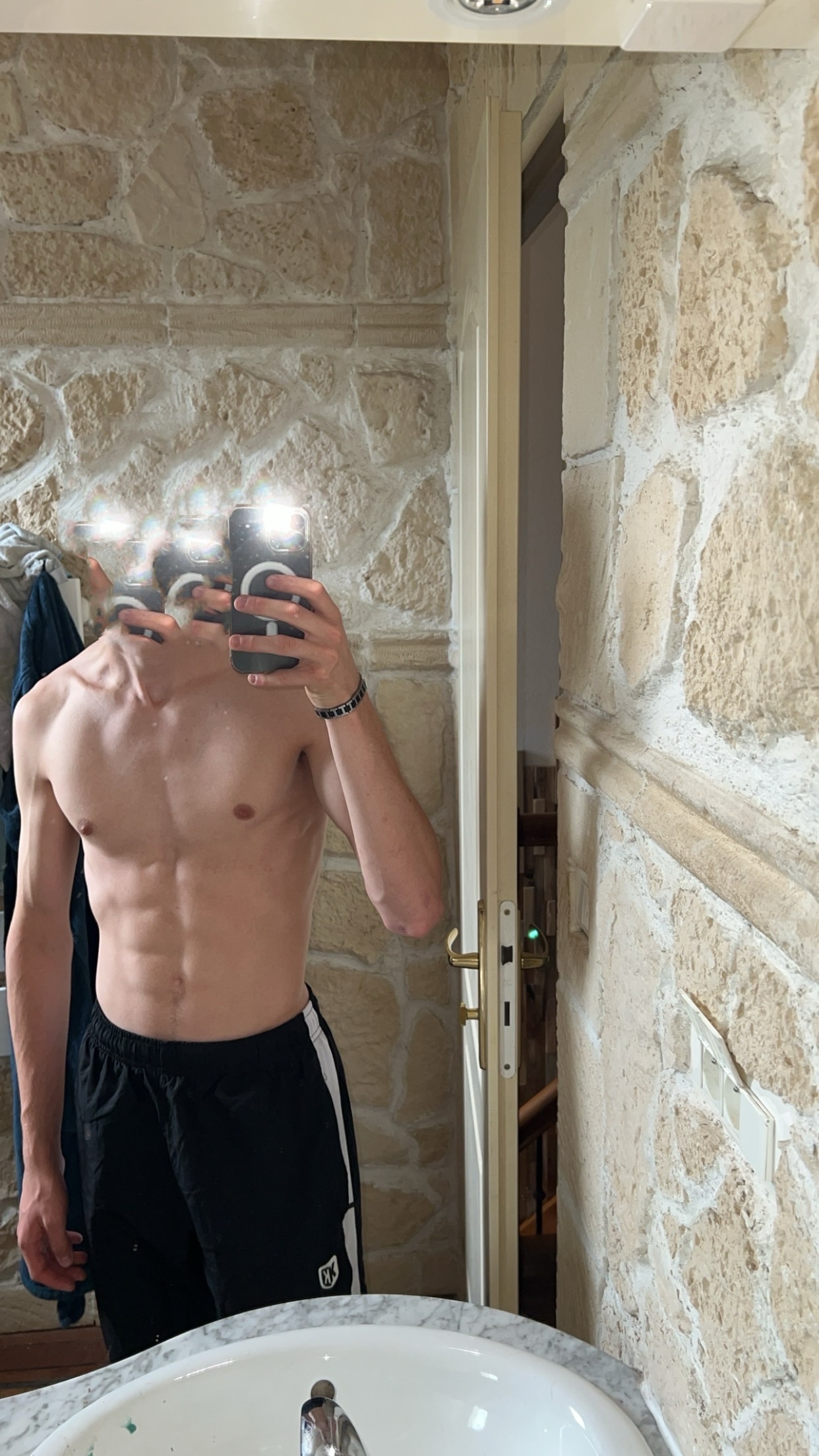 Profil de Hamet, 19 ans, Gay cruising à Sisikon