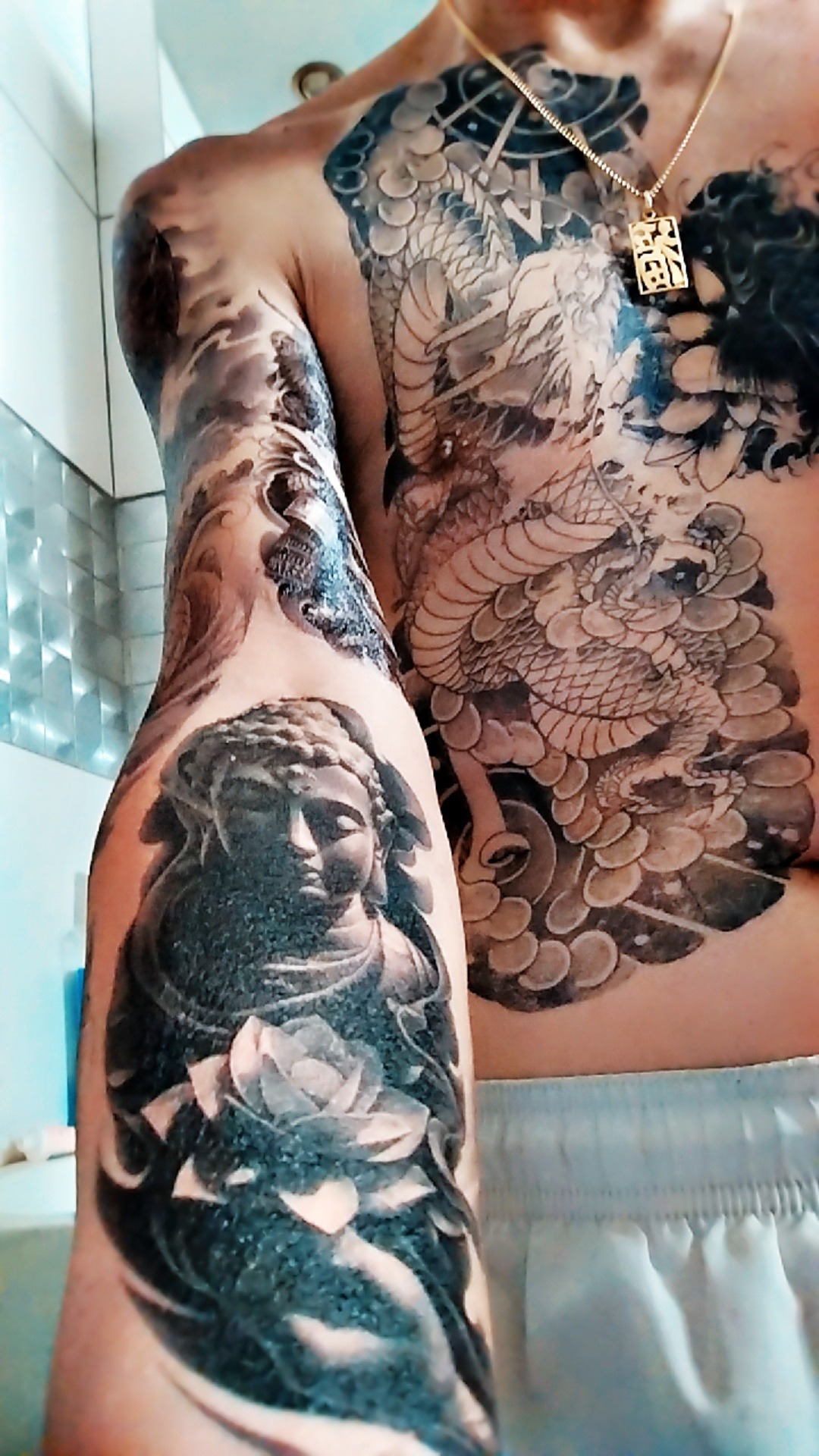 Profil de Enver, 30 ans, Gay cruising à Augio