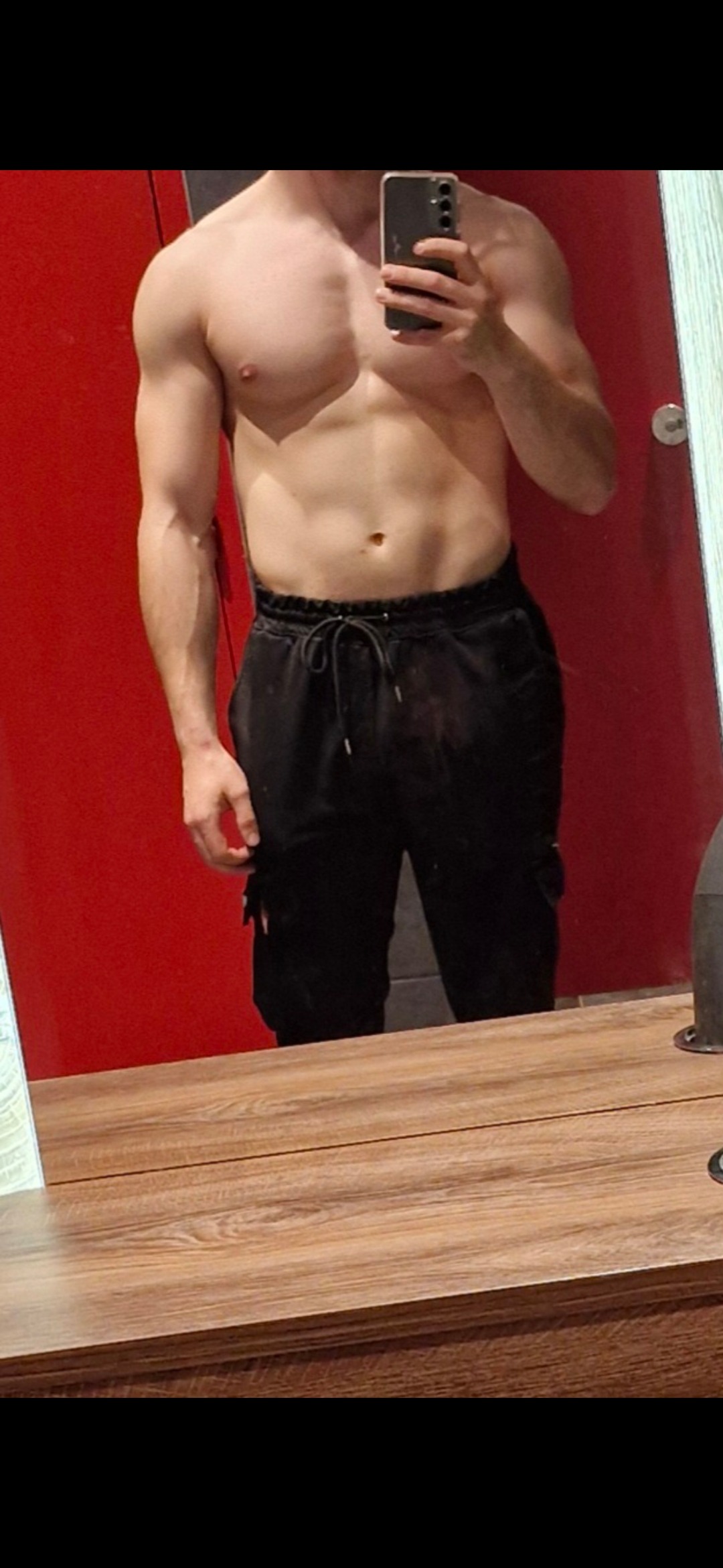 Profil de Anisse, 23 ans, Gay cruising à Tamins