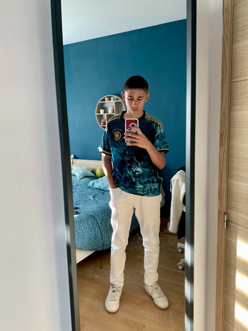 Profil de Prodige, 20 ans, Gay cruising à Denezy