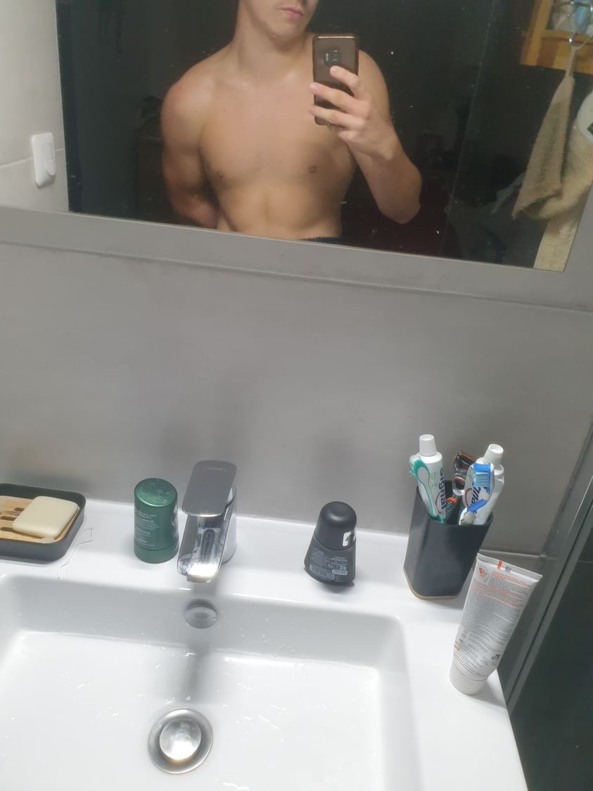 Profil de Elyane, 19 ans, Gay cruising à Echallens