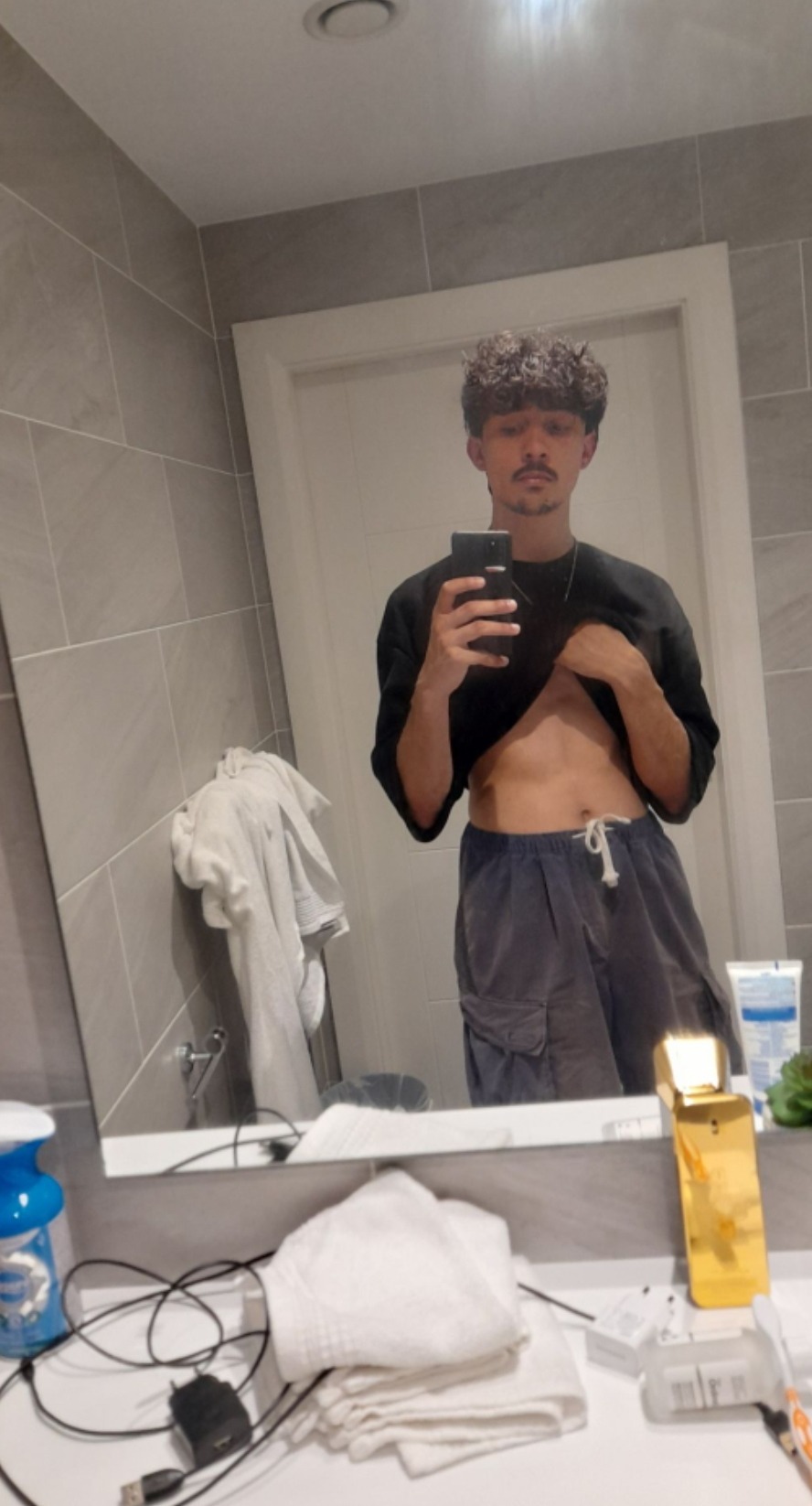 Profil de Hélie, 21 ans, Gay cruising à Blankenburg