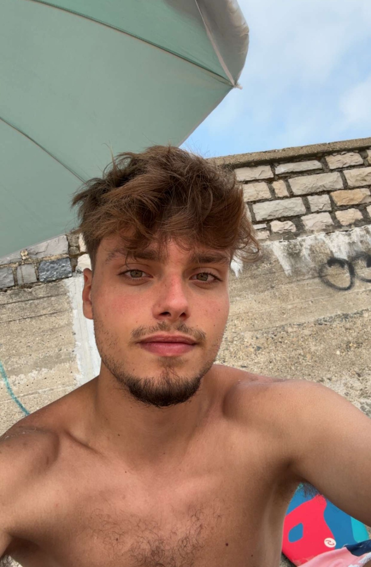 Profil de Fadhel, 20 ans, Gay cruising à Seehof