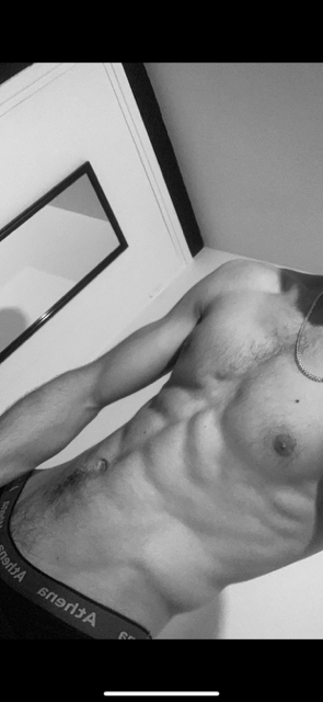 Profil de Fanilo, 22 ans, Gay cruising à Cuarnens