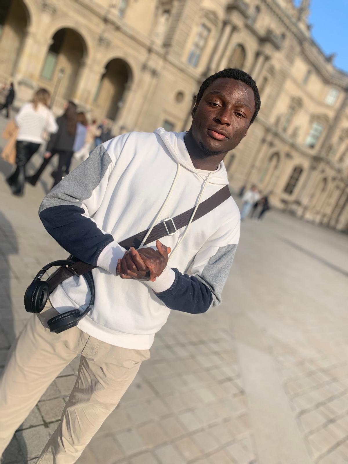 Profil de Jibril, 21 ans, Gay cruising à Coinsins