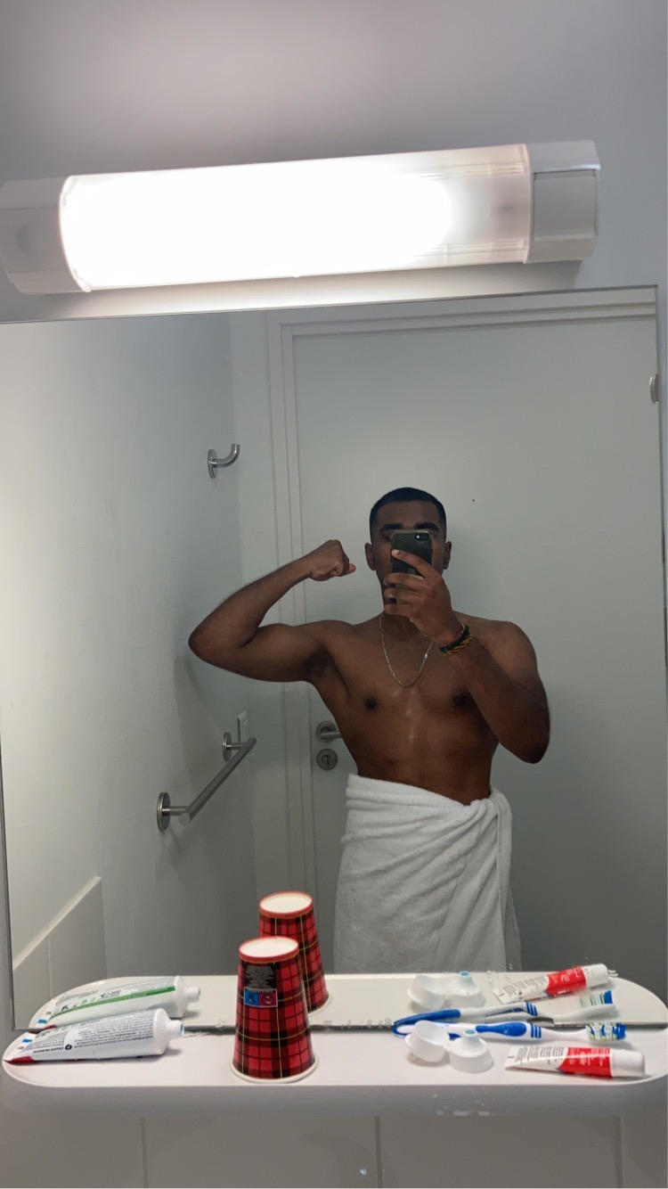 Profil de Afonso, 26 ans, Gay cruising à Arvigo