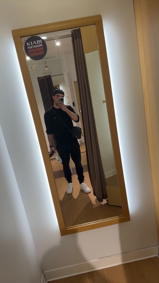 Profil de Hoa, 21 ans, Gay cruising à Ardez