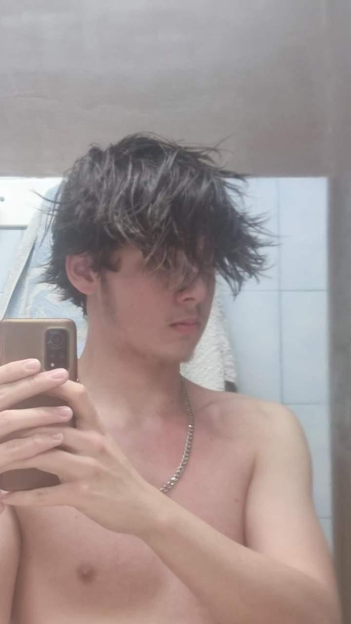 Profil de Loury, 19 ans, Gay cruising à Elm