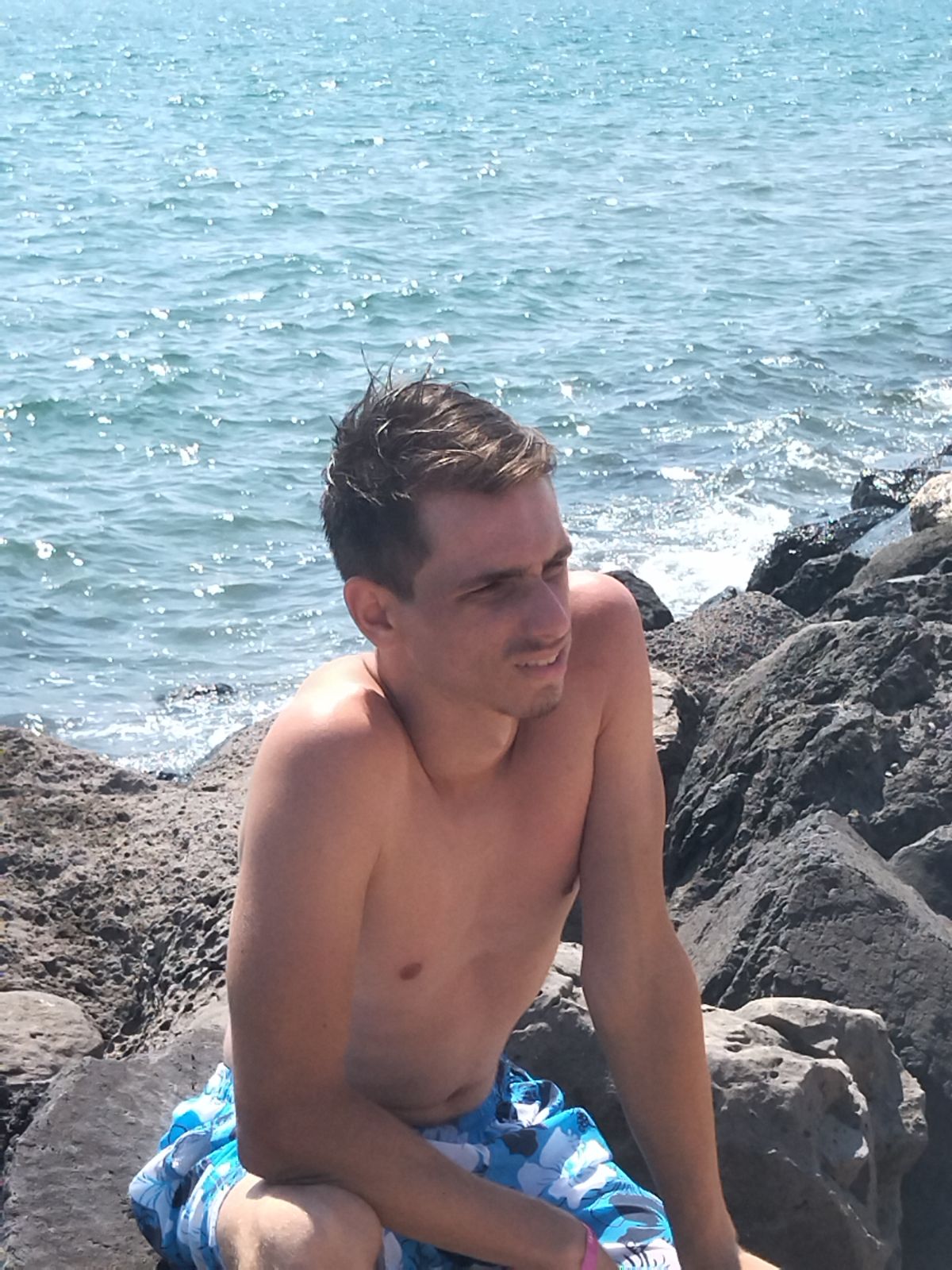 Profil de Marcial, 18 ans, Gay cruising à Treiten