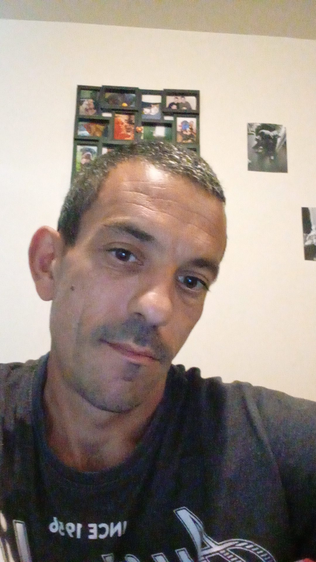 Profil de Yoni, 40 ans, Gay cruising à Aclens