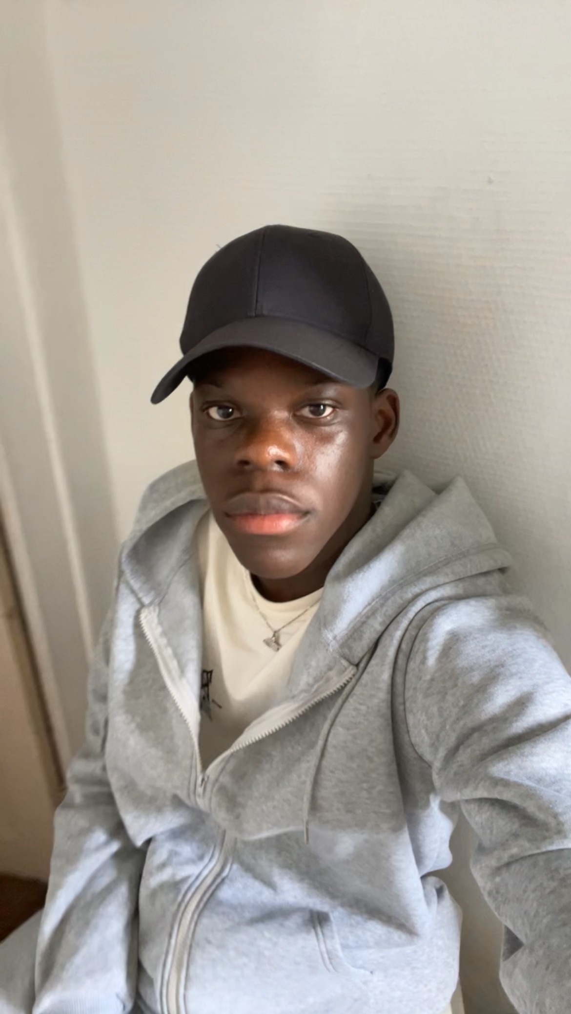 Profil de Jil, 19 ans, Gay cruising à Sisikon