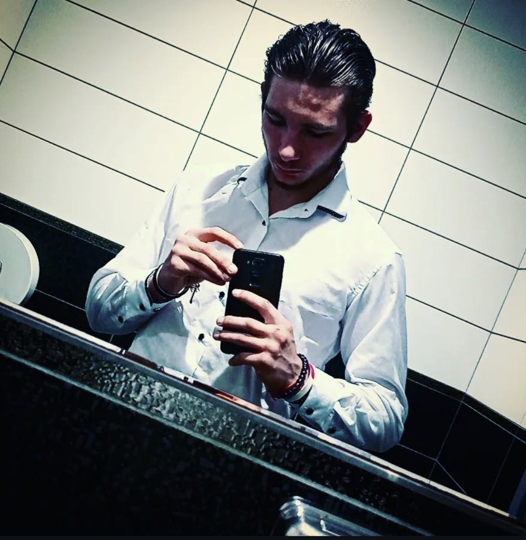 Profil de Ellio, 20 ans, Gay cruising à Zuoz