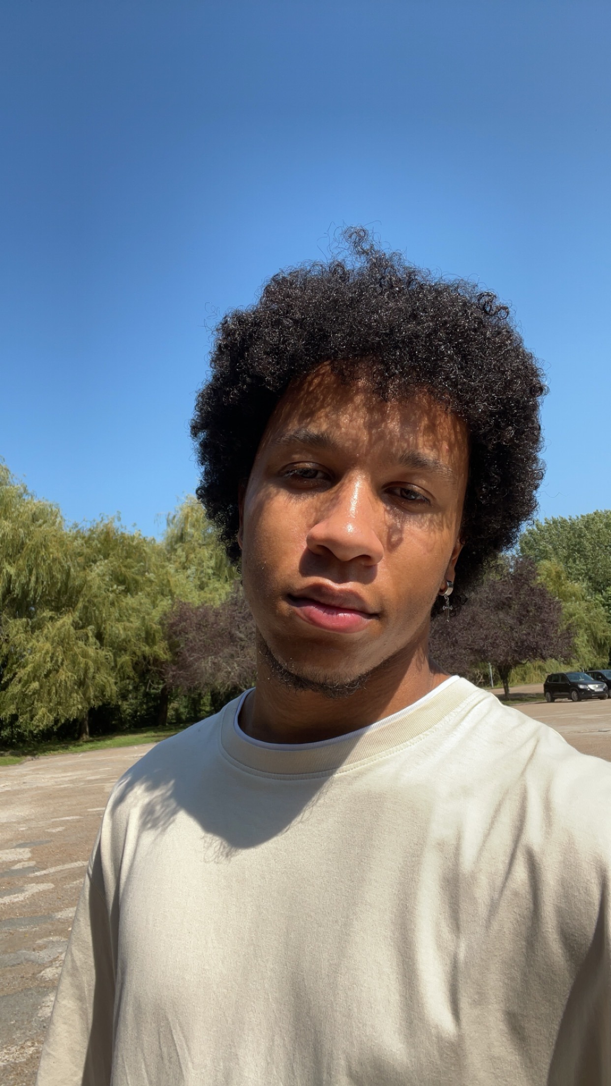 Profil de Keny, 26 ans, Gay cruising à Rumendingen