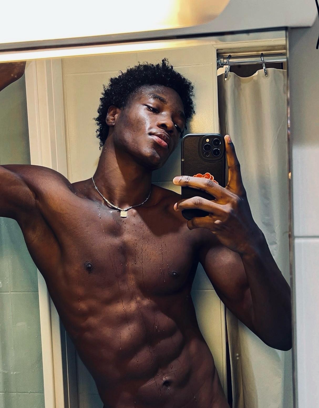 Profil de Dinis, 30 ans, Gay cruising à Rasa