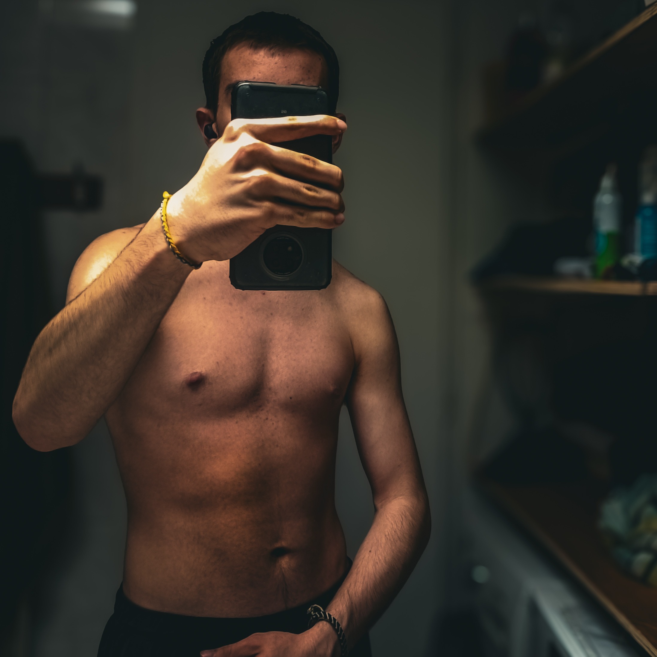 Profil de Maxence, 18 ans, Gay cruising à Burtigny