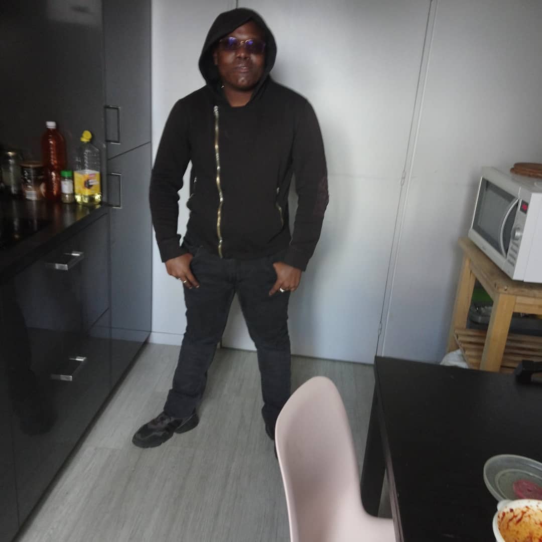 Profil de Youssaf, 28 ans, Gay cruising à Orbe