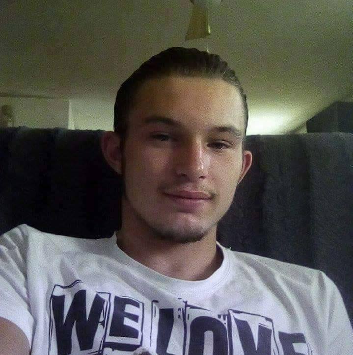 Profil de Anicet, 28 ans, Gay cruising à Chessel