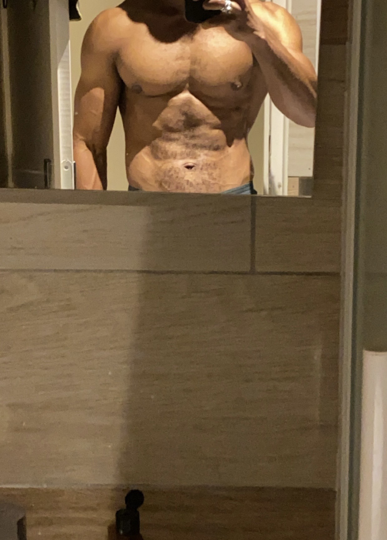 Profil de Hassine, 30 ans, Gay cruising à Richigen