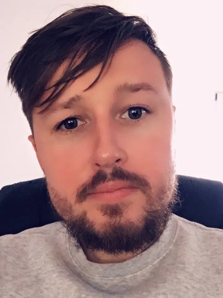 Profil de Azzedine, 34 ans, Gay cruising à Innerferrera