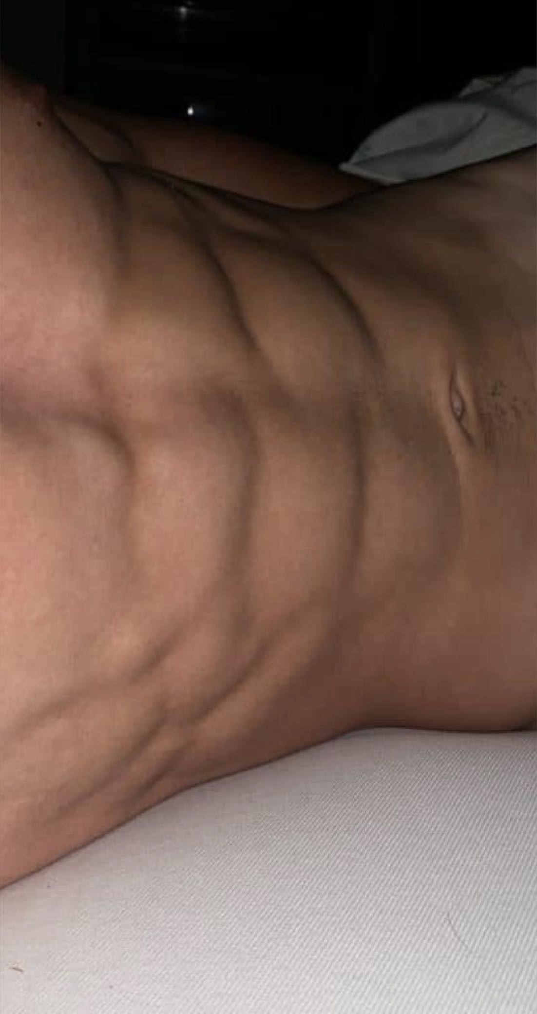 Profil de Beny, 22 ans, Gay cruising à Wildegg