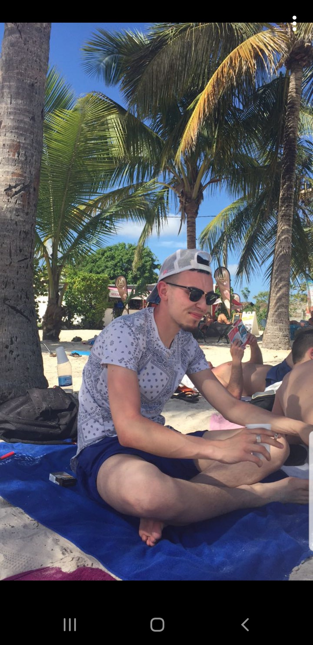 Profil de Yvo, 27 ans, Gay cruising à Denens
