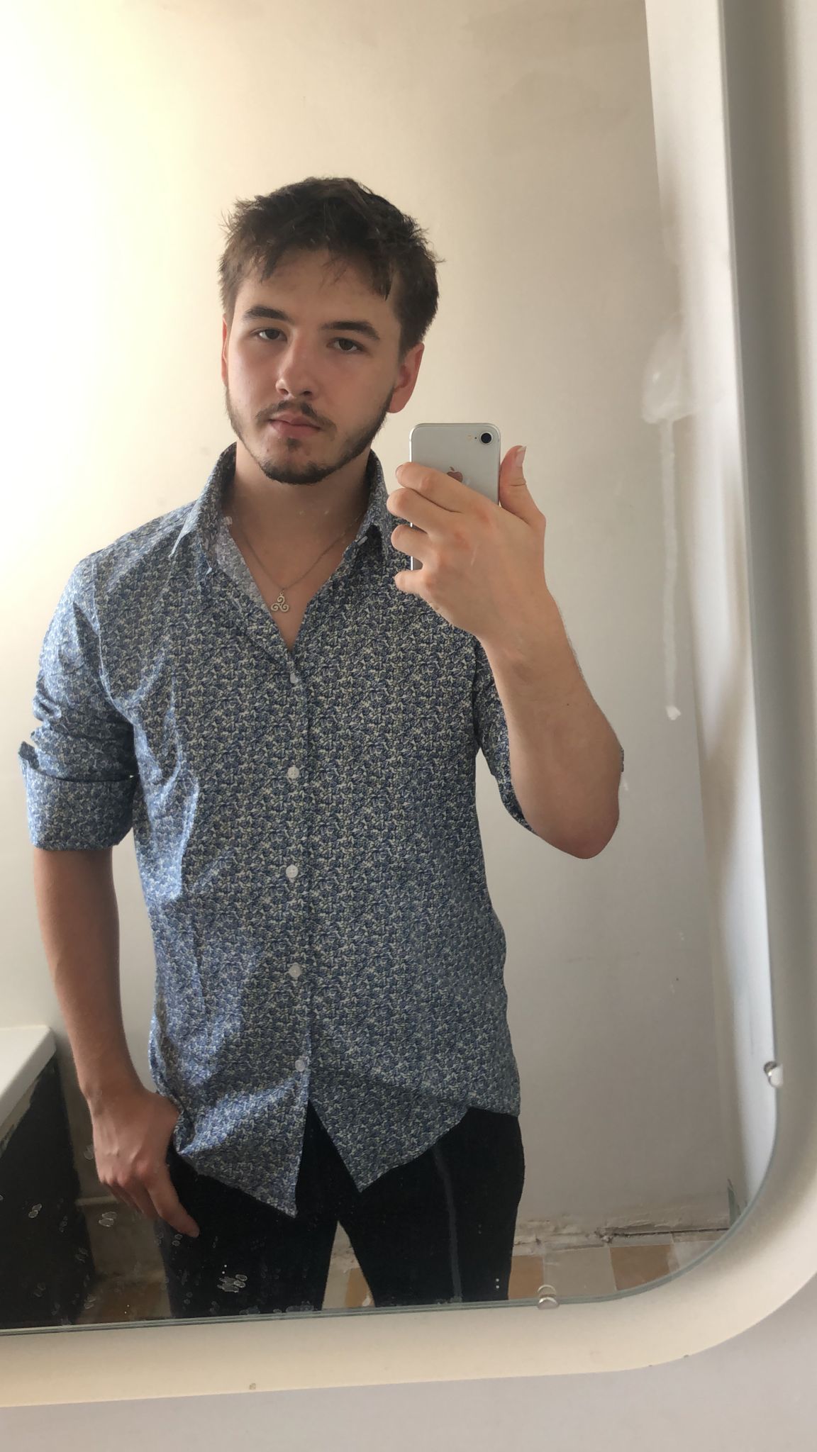 Profil de Lamine, 19 ans, Gay cruising à Serneus