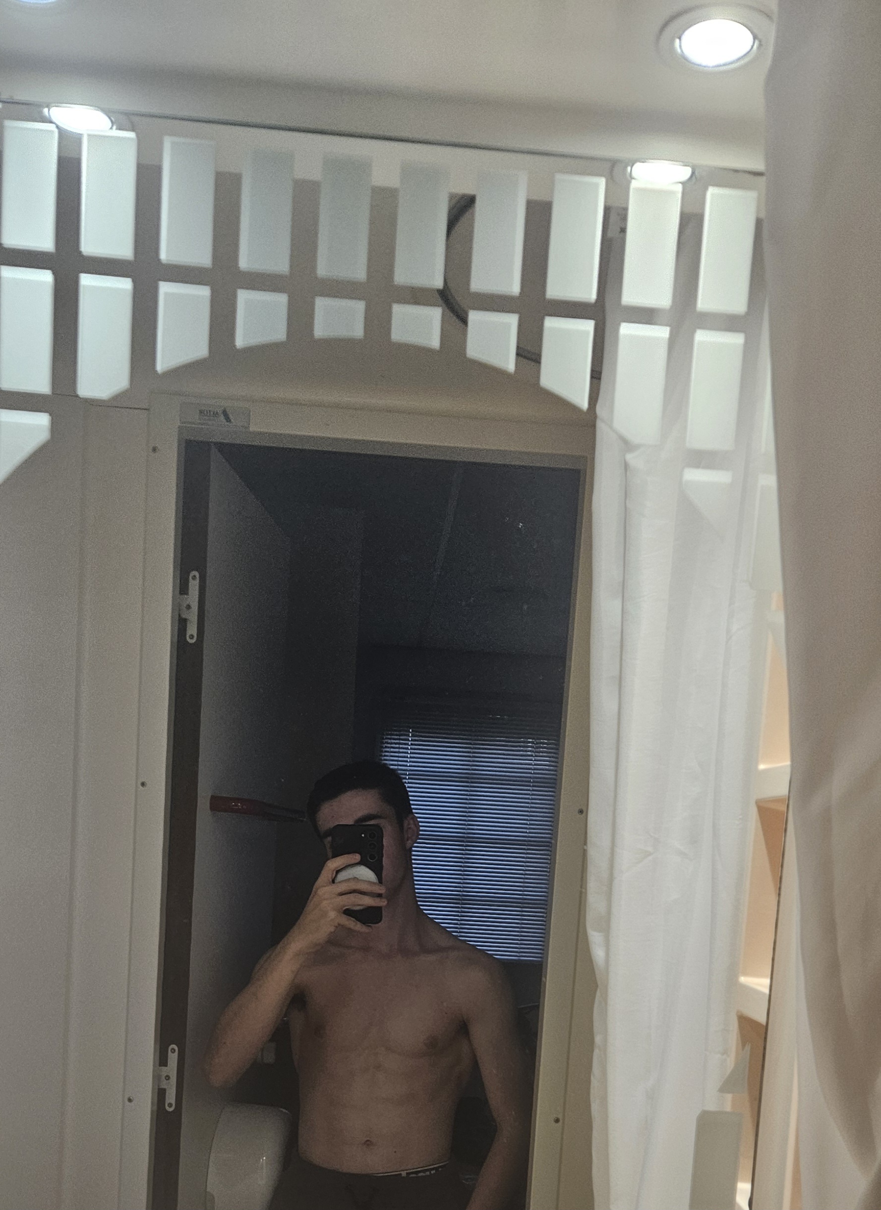 Profil de Abel, 21 ans, Gay cruising à Root D4