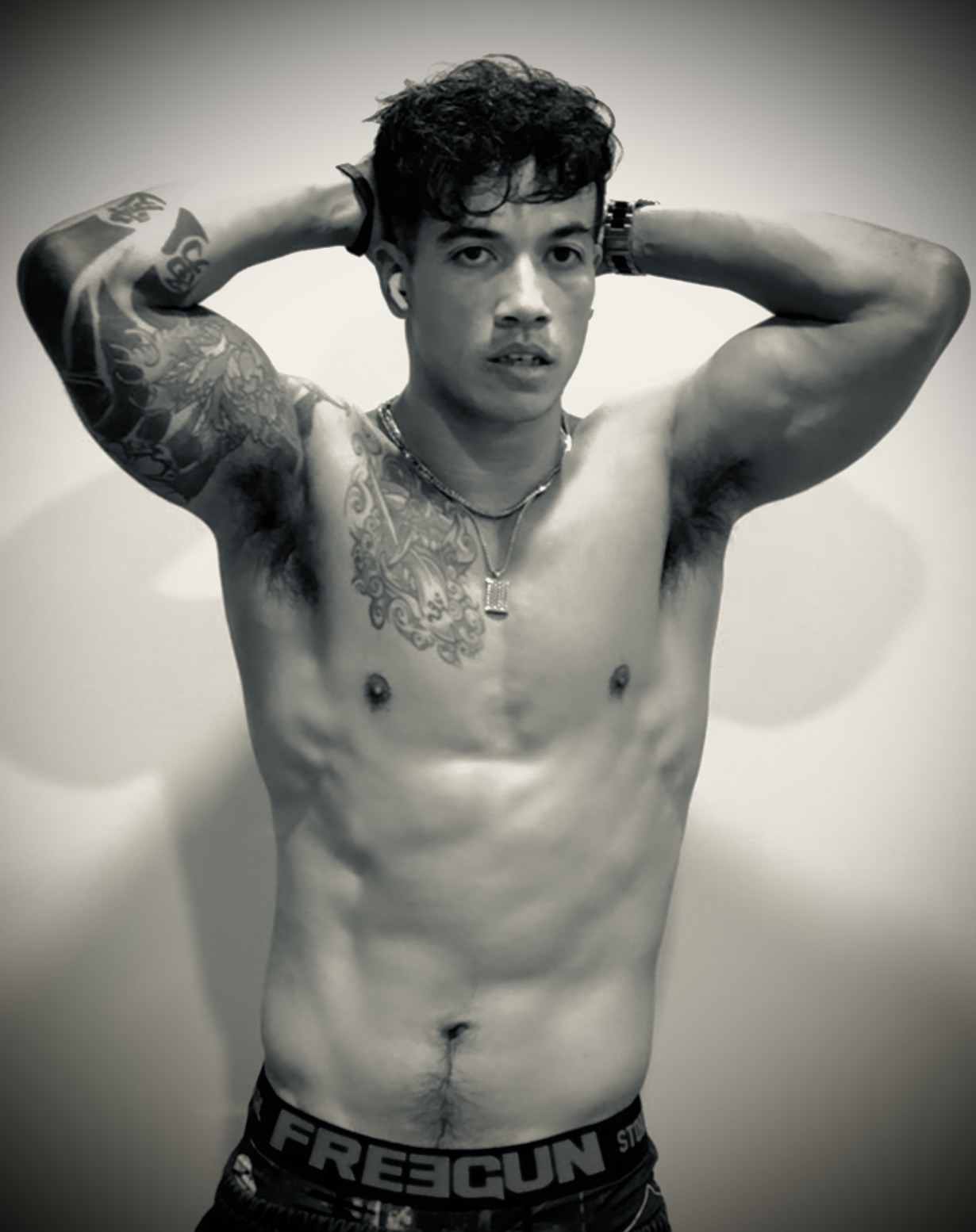 Profil de Viken, 31 ans, Gay cruising à Orzens