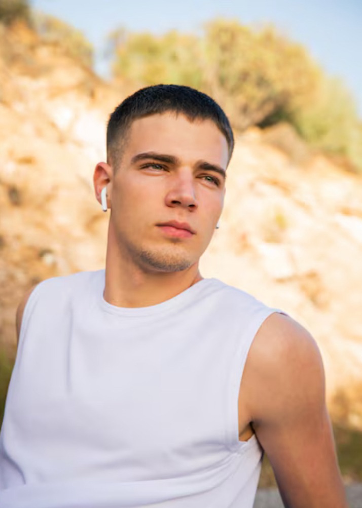 Profil de Mathurin, 24 ans, Gay cruising à Caux