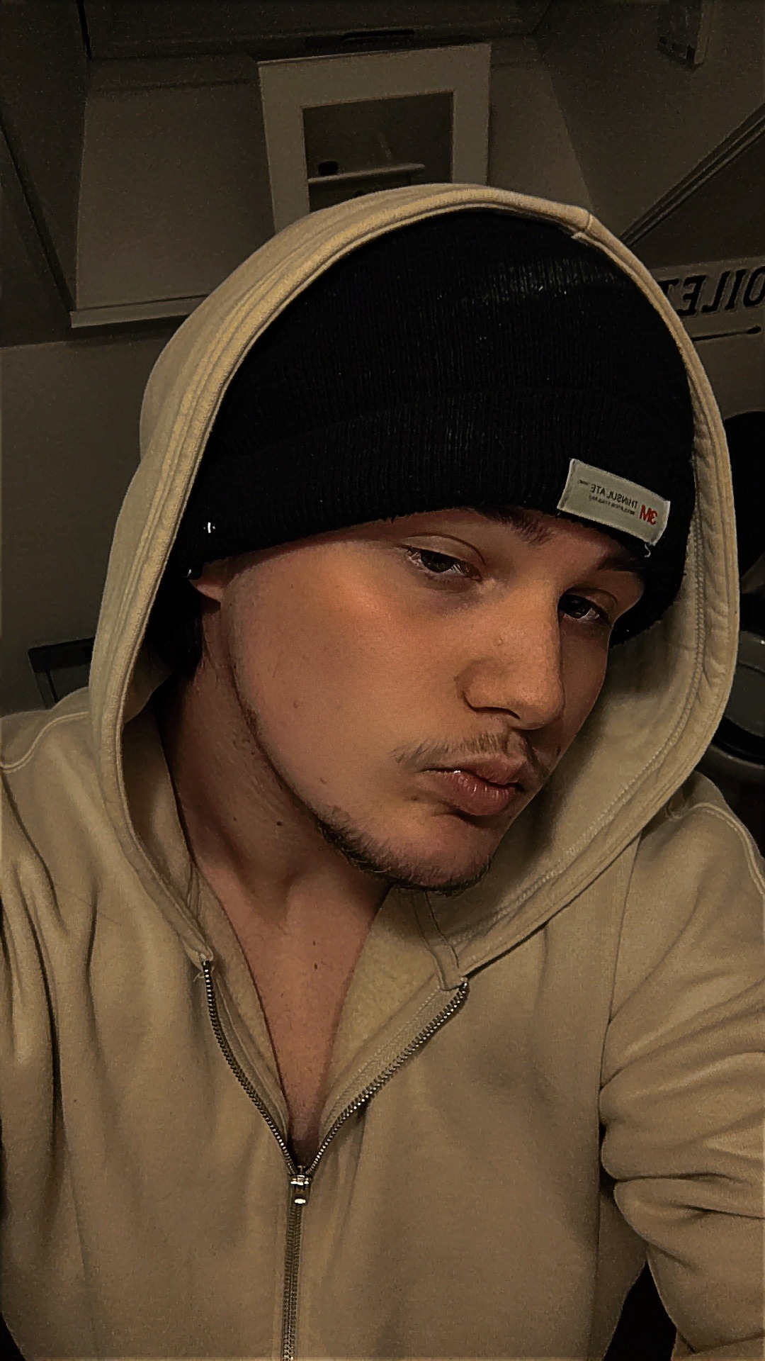 Profil de Tou, 18 ans, Gay cruising à Trun