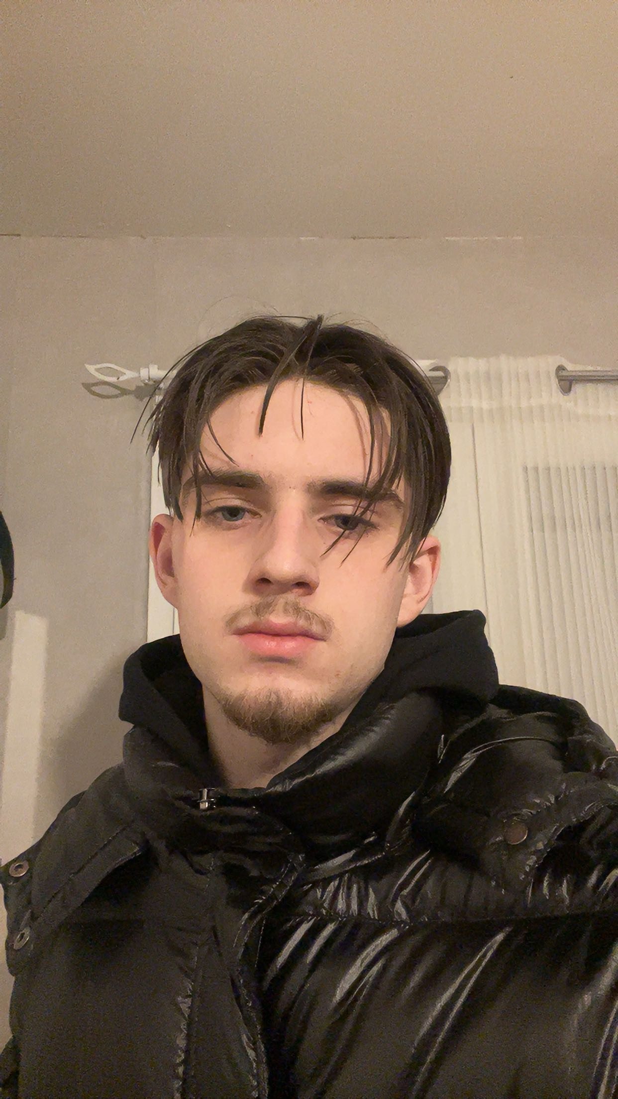 Profil de Yu, 20 ans, Gay cruising à Denens