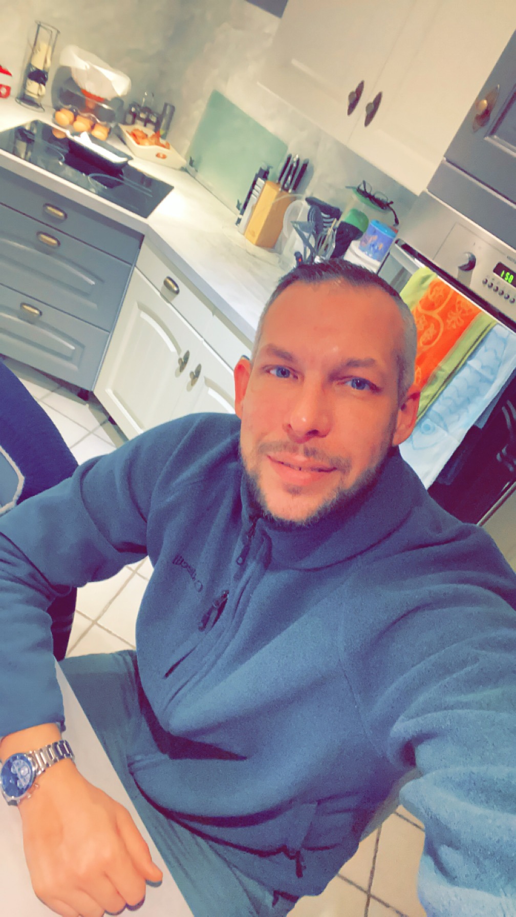 Profil de Aristote, 21 ans, Gay cruising à Venthône