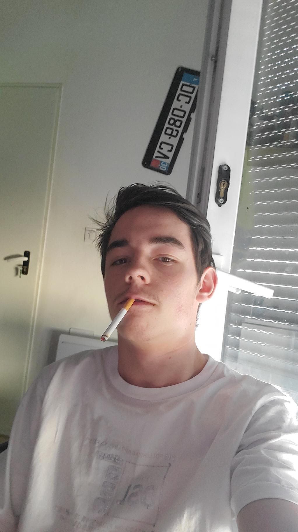 Profil de Florimont, 21 ans, Gay cruising à Benglen