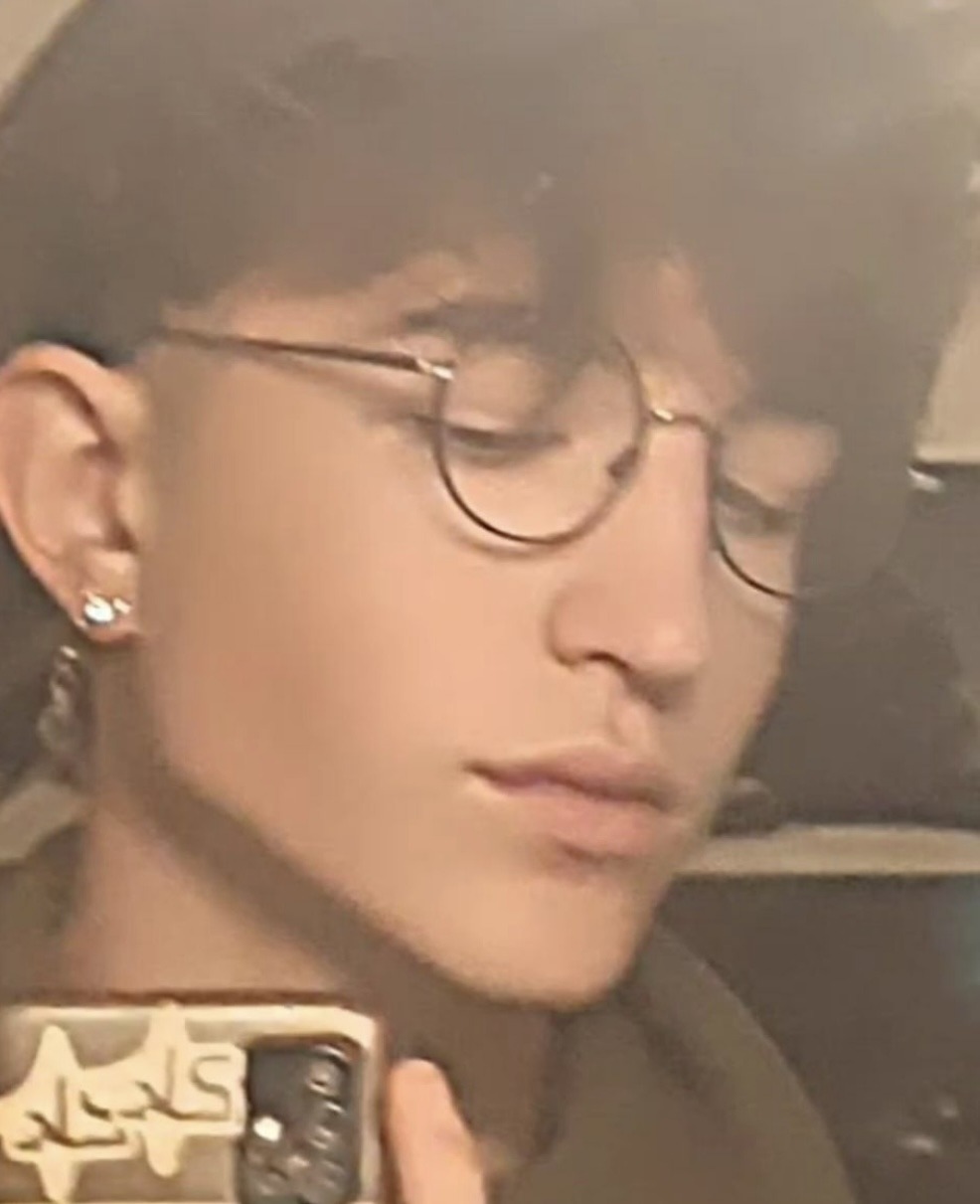 Profil de Hong, 19 ans, Gay cruising à Beatenberg