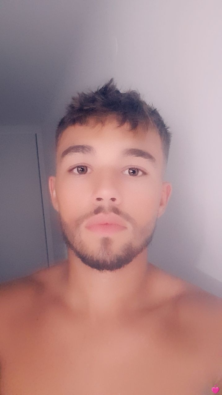Profil de Riade, 19 ans, Gay cruising à Windisch